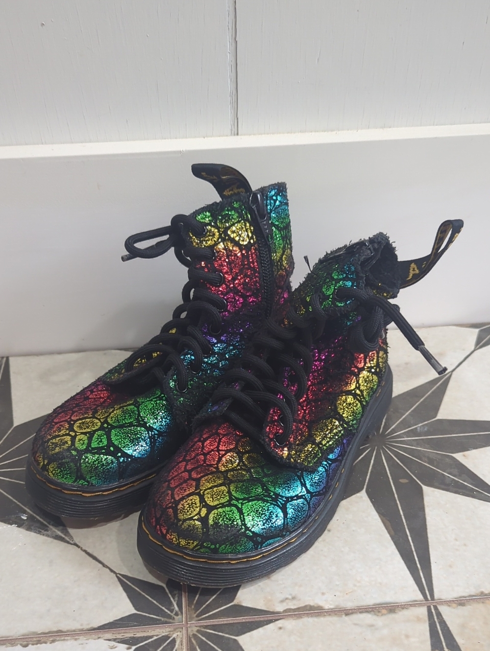 Girls Sparkly Snake Print Dr Marten boots US size 11